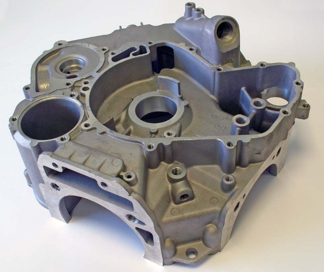 Картер двигателя правая половина Stels Guepard снегоход Stels Rosomaha ODES 100201-001-0000 LU049843