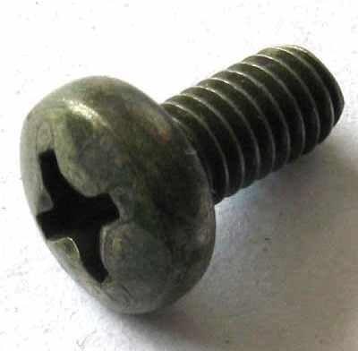 Винт с крестообразным шлицем M4.0х0.7х8мм LU036548 Винт с крестообразным шлицем M4.0х0.7х8мм LU036548