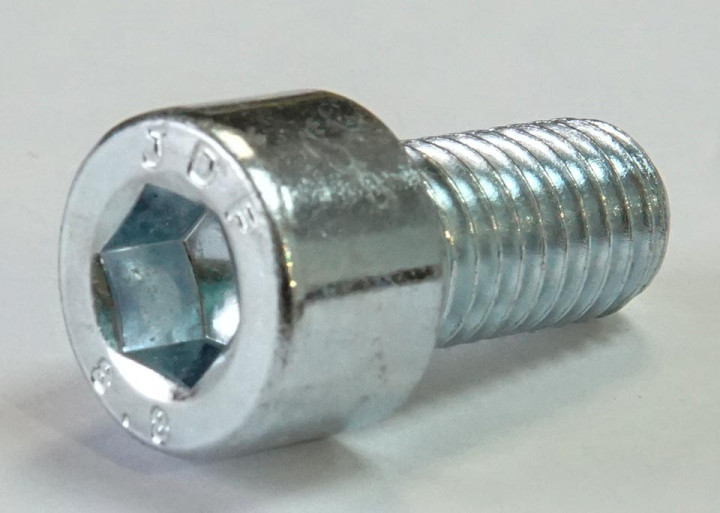 Винт М10х1,5х20 DIN 912 9101-10-020 JU056059