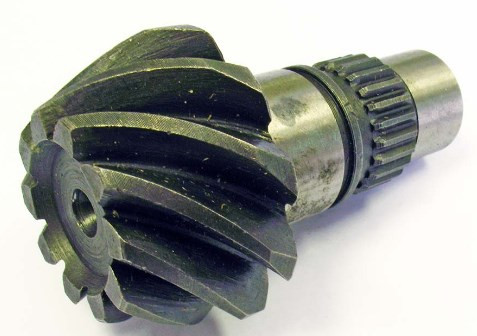 Вал с шестерней коробки передач Stels ATV 300 3.2.01.0370 LU019414 Вал с шестерней коробки передач Stels ATV 300 3.2.01.0370 LU019414