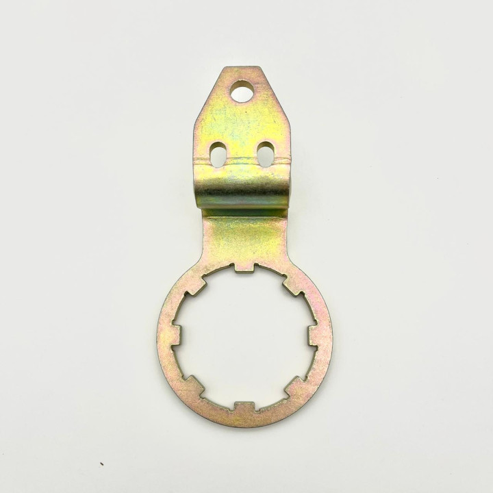 Рычаг ограничитель левый снегоход Stels 2.0 3.0 JU106956