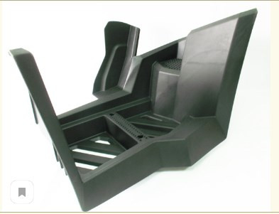 Опора для ног левая пластик Stels Dinli 800D F230004-15 Опора для ног левая пластик Stels Dinli 800D F230004-15