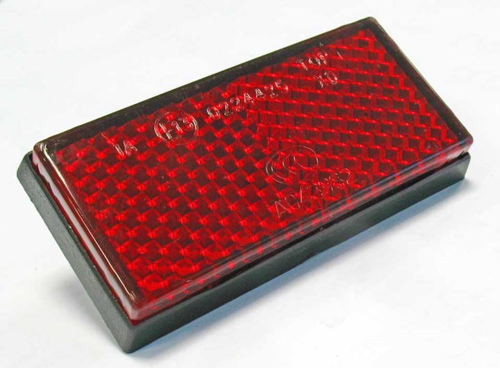 Световозвращатель красный, пластик снегоход Stels Капитан LU091406 Световозвращатель красный, пластик снегоход Stels Капитан LU091406