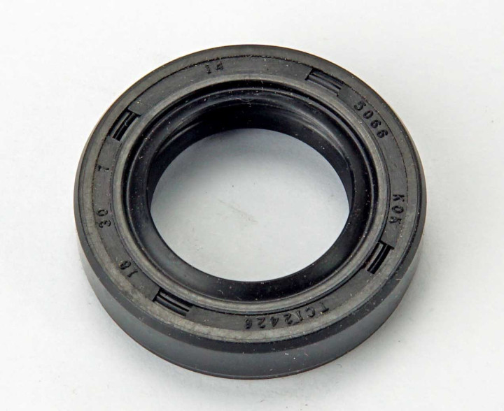 Манжета TC 18x30x7 NBR 70 LU085881 Манжета TC 18x30x7 NBR 70 LU085881