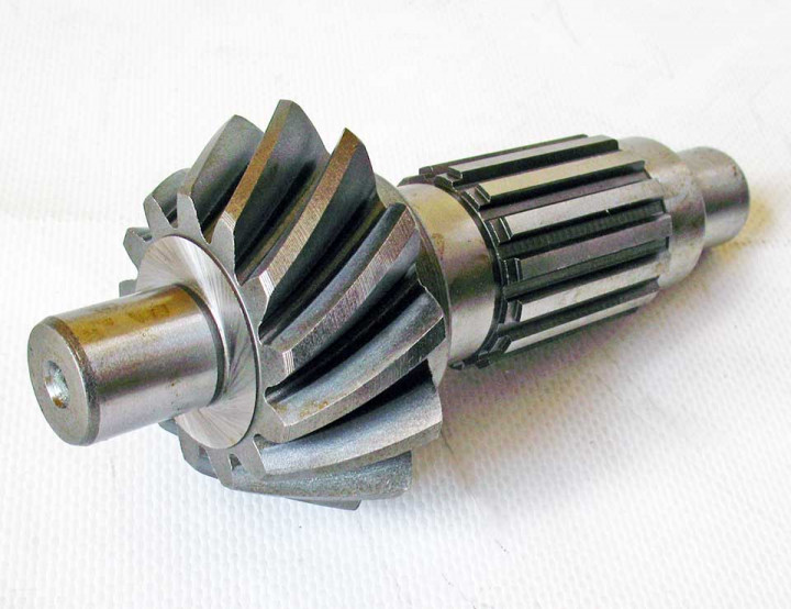 Вал коробки передач с конической шестерней Stels Guepard 171402-103-0000 LU075247 Вал коробки передач с конической шестерней Stels Guepard 171402-103-0000 LU075247