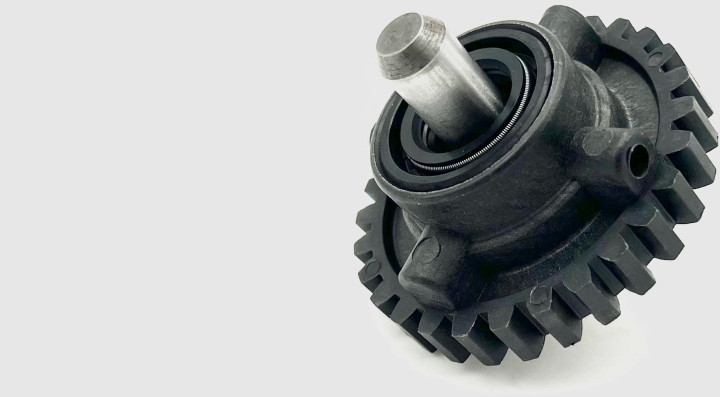 Шестерня холостого хода  Stels Guepard ДВС GK (28 зубьев) масляный сепаратор в сборе с сальником 172001-800-0077 LU072912