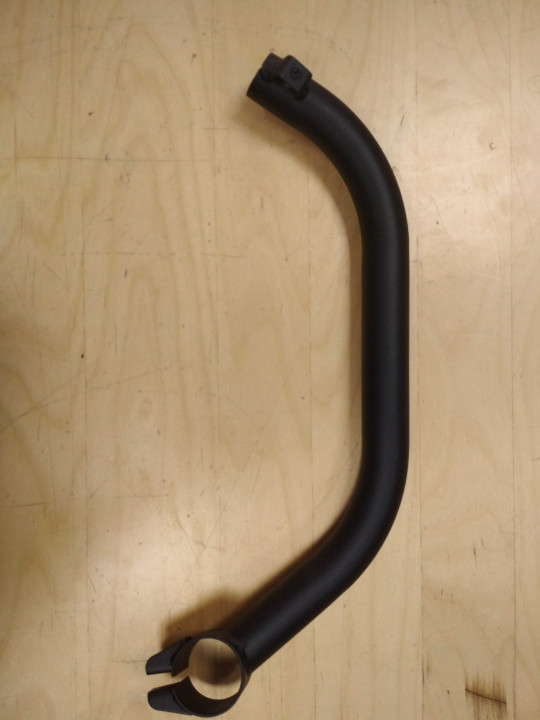 Скоба переднего багажника (правая) стелс динли 700-800 F230047-00 LU042490