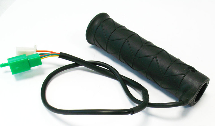 Рукоятка руля левая, резина снегоход Stels Капитан LU091361 Рукоятка руля левая, резина снегоход Stels Капитан LU091361