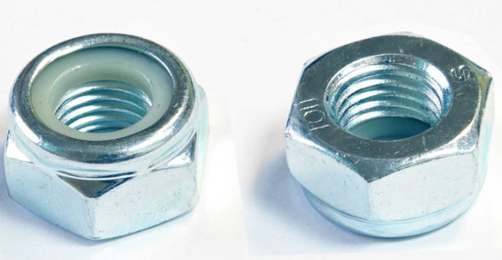 Гайка самоконтрящаяся М10 JU048553 JU065602