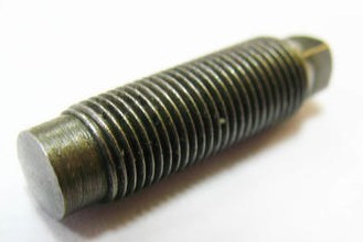 Винт регулировочный клапана М5х1.0х18.5мм Stels Leopard 600\650 сталь 100713-102-0000 LU065617