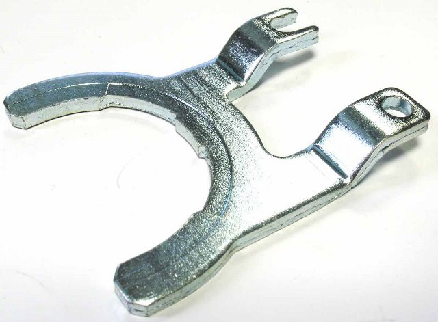 Вилка переключения механизма блокировки дифференциала Stels Guepard Leopard 231008-102-0000 LU022273