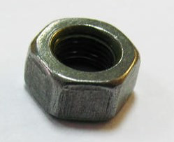 Гайка регулировочная клапана М5х1.0мм Stels Leopard 600\650 сталь 100714-102-0000 LU065618