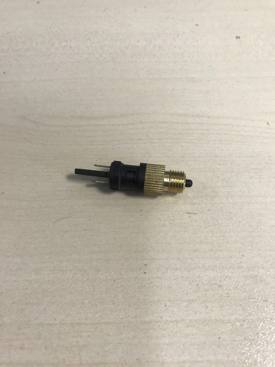 Выключатель концевой тормоза в сборе stels rosomaha / viking 372000-800-0000 LU042510