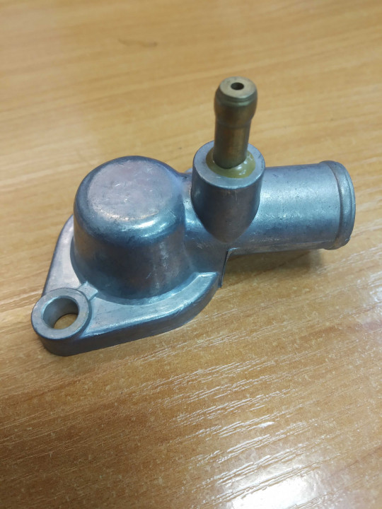 Картер термостата Стелс 300 2.6.01.0020 LU018932 Картер термостата Стелс 300 2.6.01.0020 LU018932