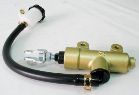 Цилиндр тормозной главный ножного тормоза Stels Guepard 350500-103-0000 LU079961 Цилиндр тормозной главный ножного тормоза Stels Guepard 350500-103-0000 LU079961