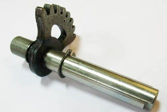 Вал с полушестерней механизма переключения передач Stels Leopard 600\650 173306-102-0000 LU071398