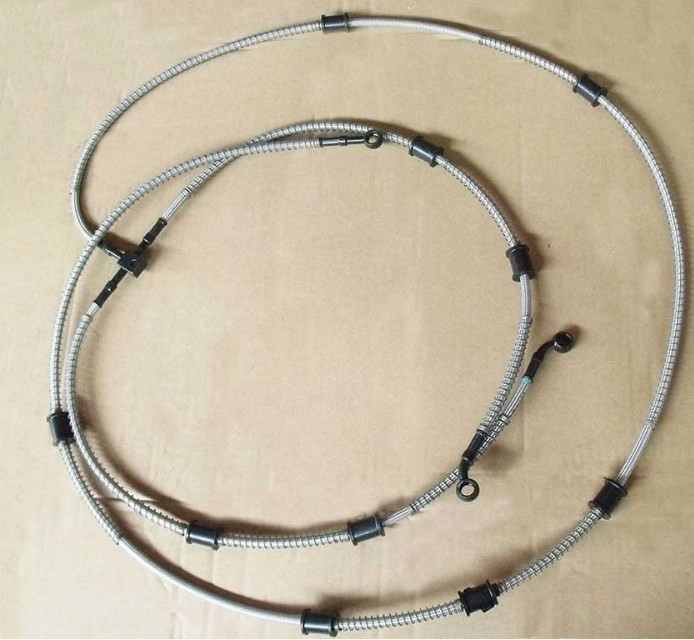 Шланги тормозной системы 1950+620 мм Stels Guepard 2.0 LU077412 Шланги тормозной системы 1950+620 мм Stels Guepard 2.0 LU077412