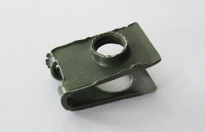 Гайка листовая (клипса) М6 JU065583 LU029607