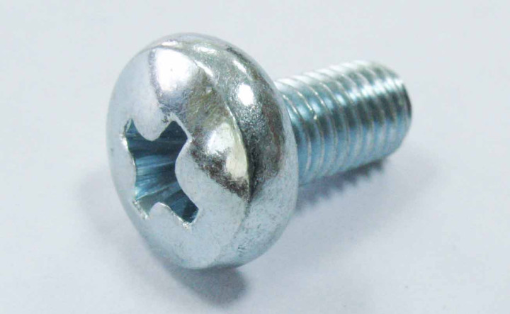 Винт с полукругл.головк.и крест.шлицем М5х0.8х10мм LU014238 JU065631