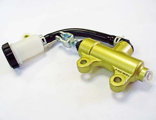 Цилиндр главный тормозной Stels Leopard 500/600/650 в сборе BM-YV781 LU061090 LU058490 350506-102-0000