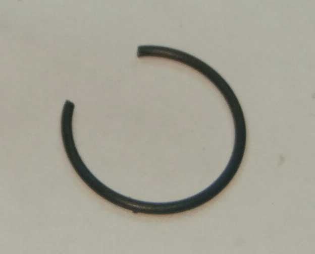 Кольцо стопорное поршневого пальца (внутреннее) снегоход Stels 600см3 LU081066 Кольцо стопорное поршневого пальца (внутреннее) снегоход Stels 600см3 LU081066