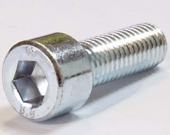 Винт M10x30 DIN 912-88P JU059081