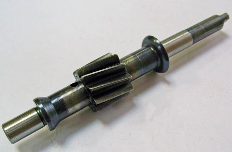 Вал привода масляного насоса с ведущей шестерней снегоход Stels Viking Ermak Stavr 600см3 15001-E06-0000 LU081076 Вал привода масляного насоса с ведущей шестерней снегоход Stels Viking Ermak Stavr 600см3 15001-E06-0000 LU081076