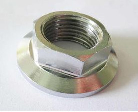 Гайка с фланцем M18х1.5мм крепление диска сцепления Stels Leopard 9202-18-150L LU014830