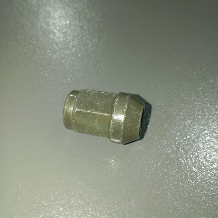 Гайка колпачка ступицы M10 × 1,25 PJ00000903450000 Гайка колпачка ступицы M10 × 1,25 PJ00000903450000