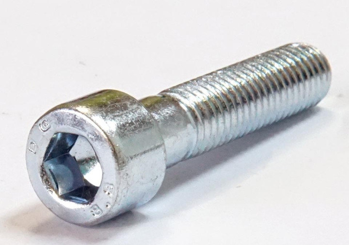 Винт M10x1,5х45 DIN 912-88P LU069324