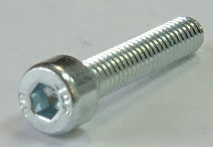 Винт М4х20 DIN 912-88P JU056061