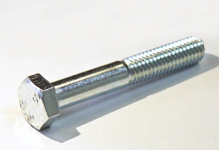 Болт М6х40 DIN 931 9104-06-040 JU052437 Болт М6х40 DIN 931 9104-06-040 JU052437