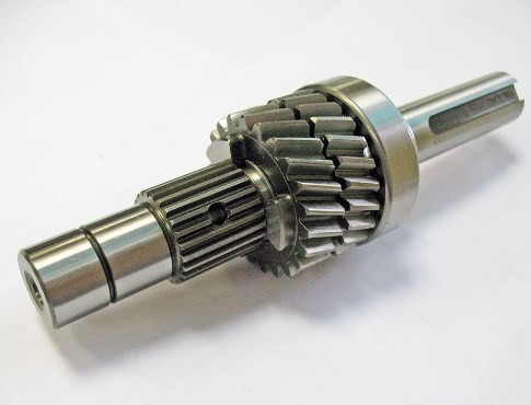 Вал первичный КПП с шестернями и подшипником 6305 снегоход Stels Rosomaha Viking 171100-800-0070 LU079980