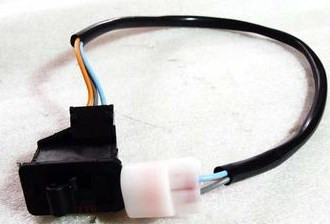 Выключатель аварийной сигнализации 12В Стелс 300 5.3.01.0071 LU019216 Выключатель аварийной сигнализации 12В Стелс 300 5.3.01.0071 LU019216