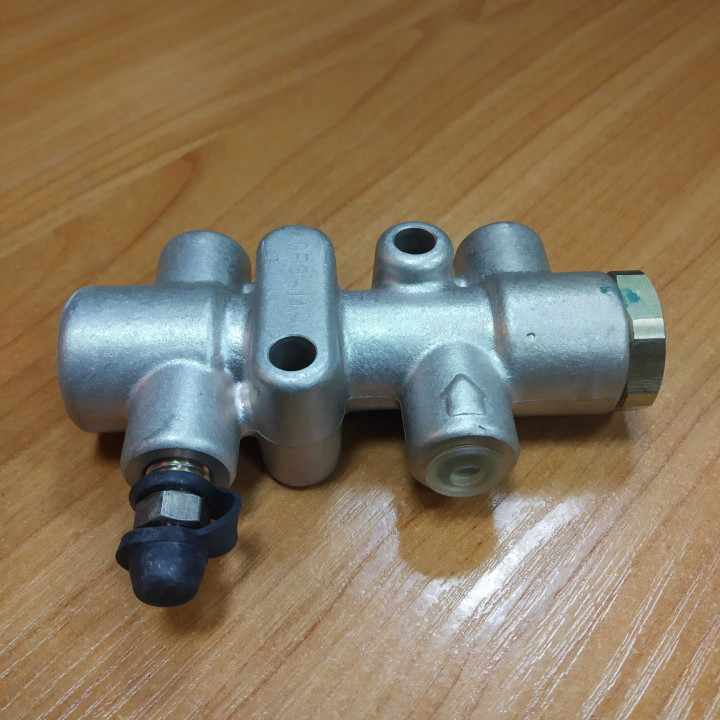 Распределитель тормозных усилий стелс 600/700/800D A220015-00 LU014147