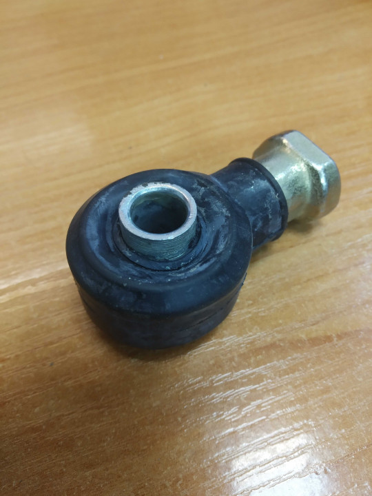 Наконечник рулевой тяги внутренний Stels ATV 300 B 3.1.01.1040 LU019054